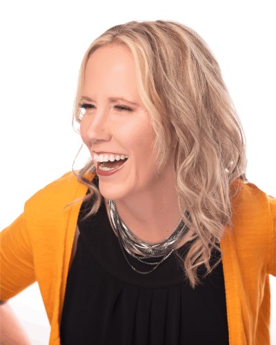 Shawna Suckow headshot 3